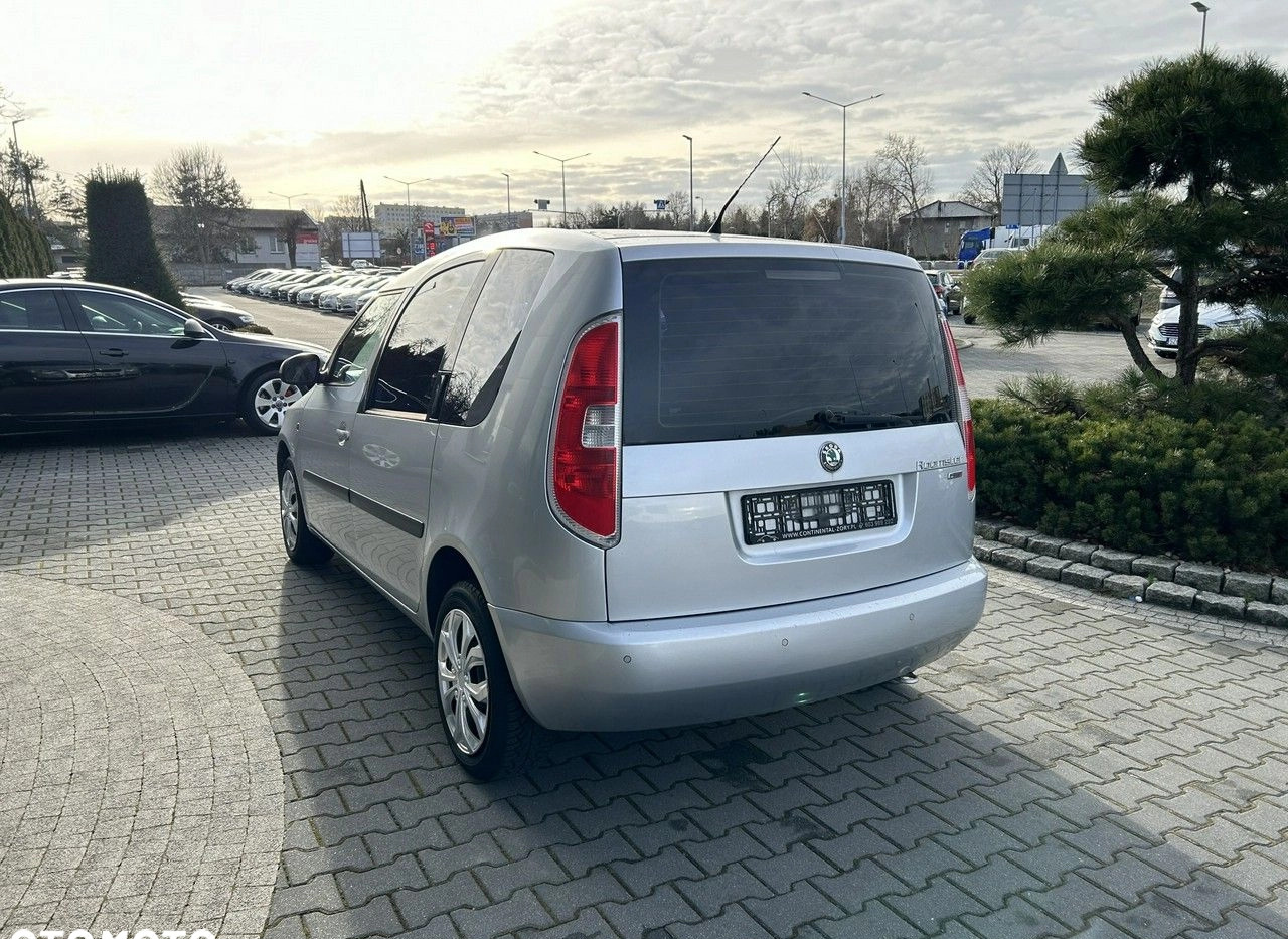 Skoda Roomster cena 24900 przebieg: 74000, rok produkcji 2011 z Ożarów Mazowiecki małe 106